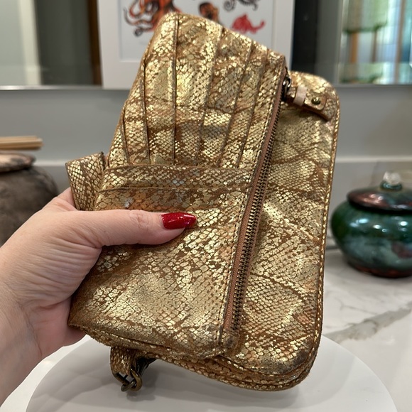 Jessica Simpson Coppery/Golden/Bronze Metallic Snakeskin Print Wristlet VGUC - Picture 17 of 17